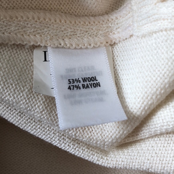 Cream St John knit top with embellishment sz med - Picture 6 of 6